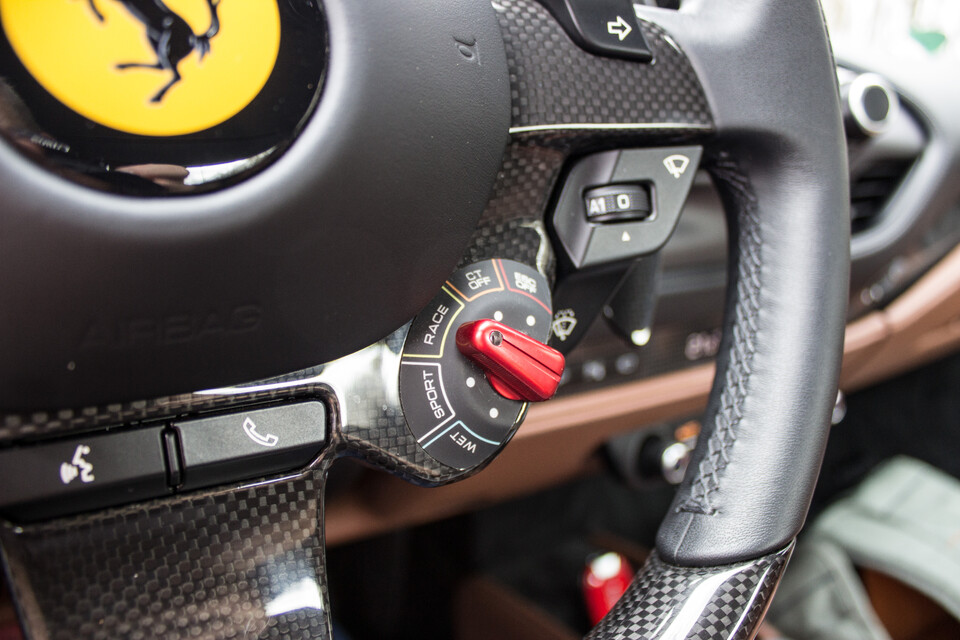 Im Test: Ferrari F8 Spider - Der letzte V8 der Reihe - 17