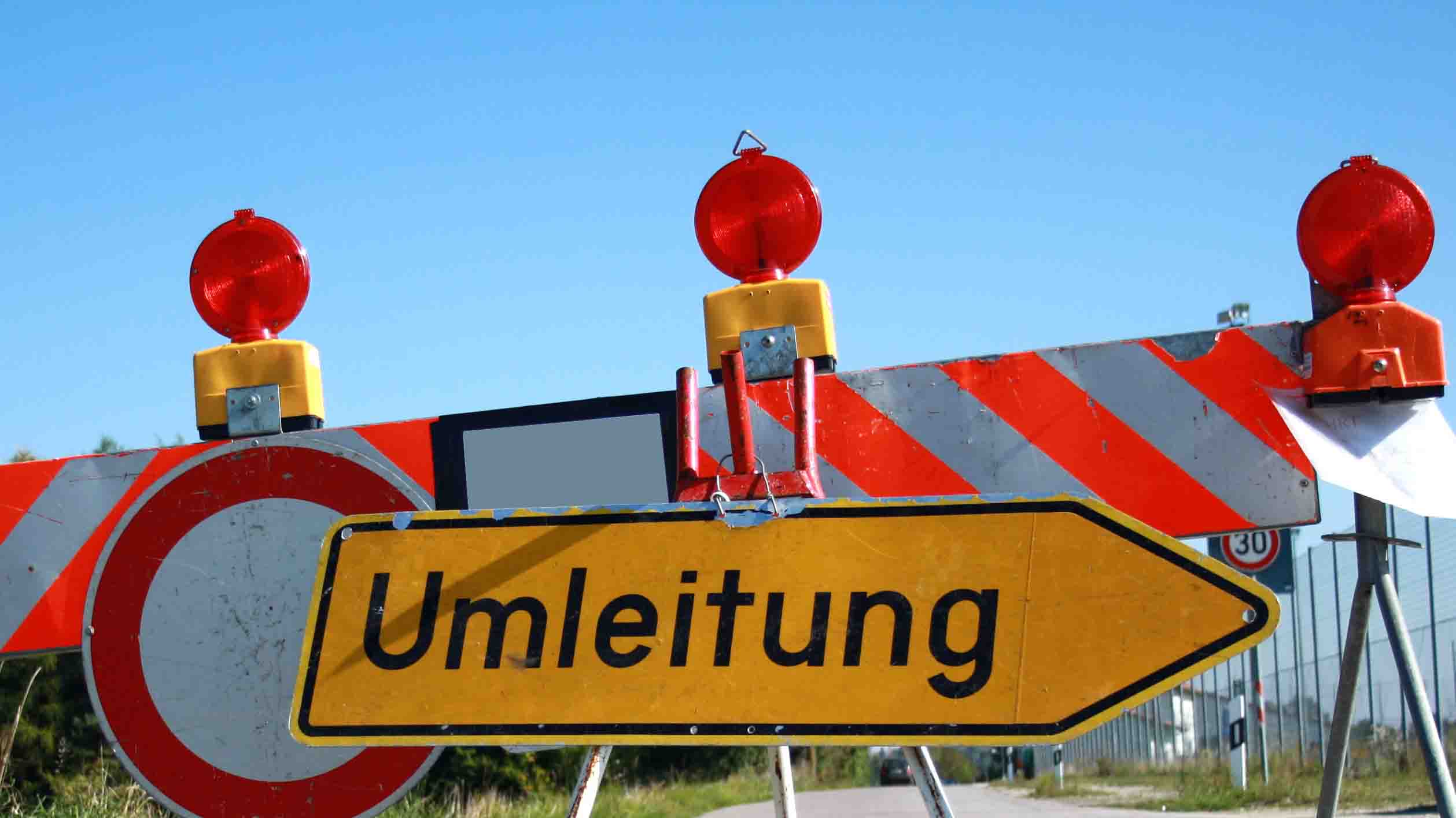 Straßensperrung zwischen Aichahof und Reifenthal