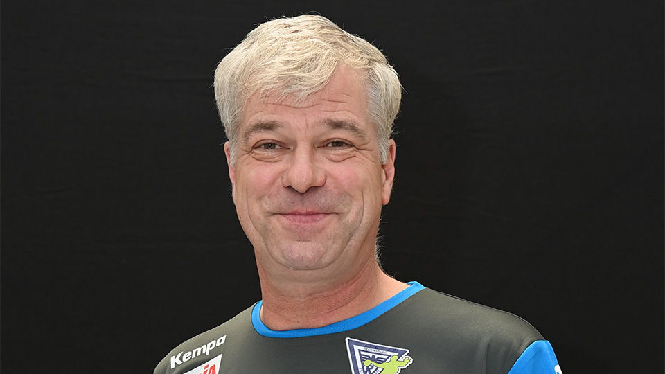 Foto vom Trainer der Frauen-Handballerinnen des ESV 1927 Regensburg: Csaba Szücs