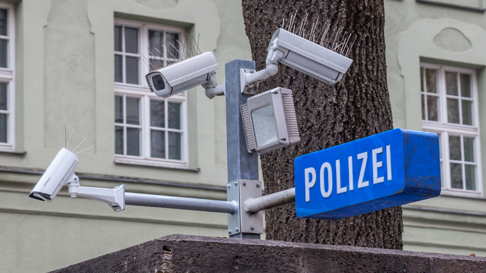Polizeiliche Überwachungsanlage
