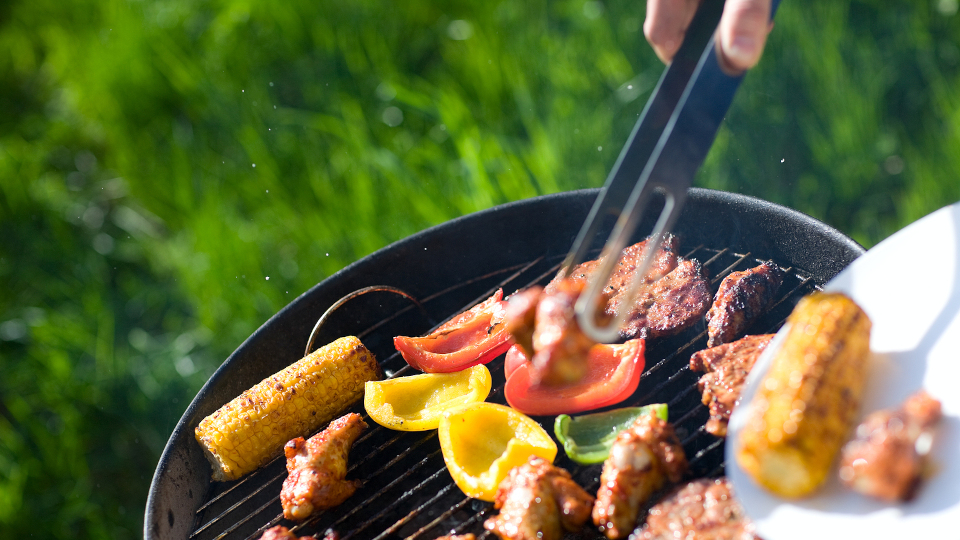 Nahaufnahme Grill mit Grillgut