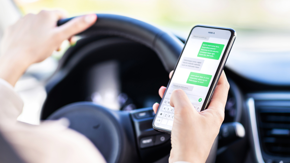 Verkehrssicherheit: „Finger weg vom Handy am Steuer“