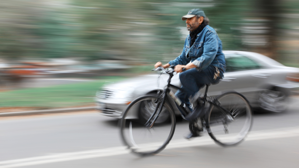 Bayerische Regierung: Sensibilisierung beim Überholen von Radfahrern