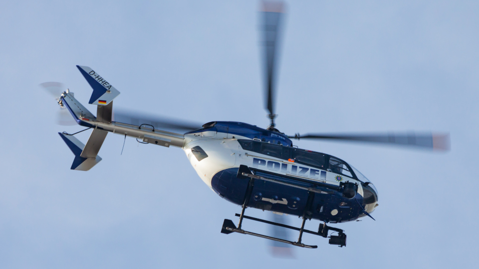 Schwandorf – Polizeihubschrauber mit Laserpointer attackiert