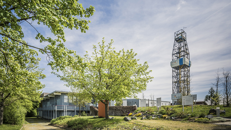 Ansicht des Bohrturms