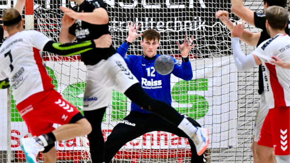 Regensburg Adler: #12 Torhüter Lars Göbel 