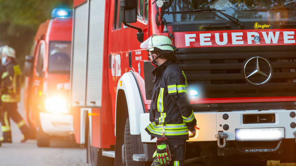 Regensburg: Brand in einem Bürogebäude in Dechbetten