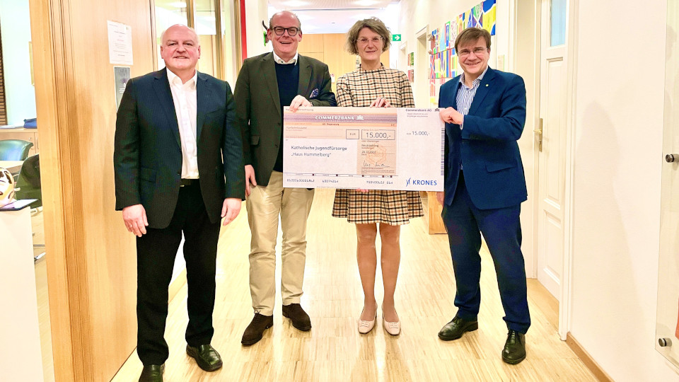Krones AG spendet 15.000 Euro für schwerstbehinderte Kinder