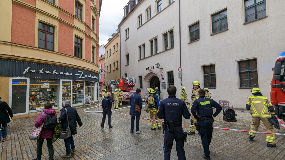 Brand in der Regensburger Innenstadt – Großaufgebot der Feuerwehr 