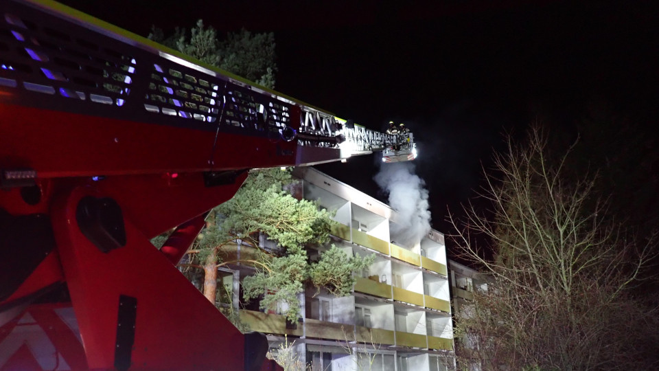 Zimmerbrand in Reinhausen: Anwohner von Rauch eingekesselt
