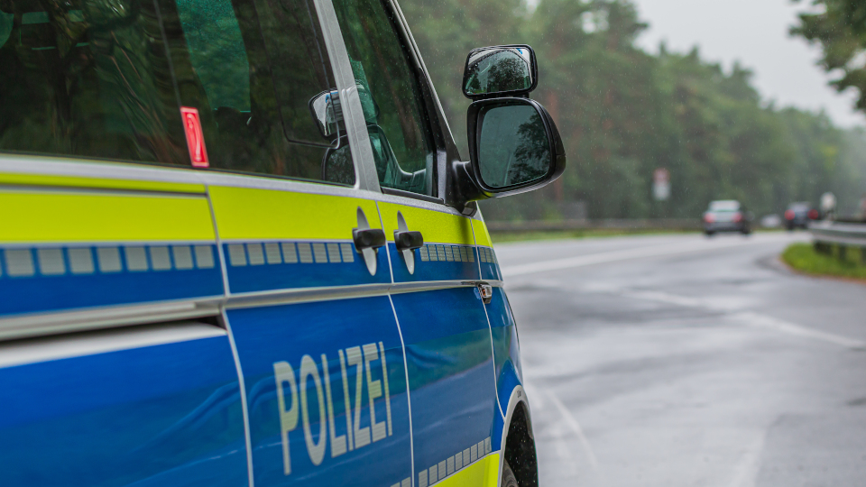 Landkreis Schwandorf: Falschfahrerunfall auf der A93 mit einer Schwerverletzten
