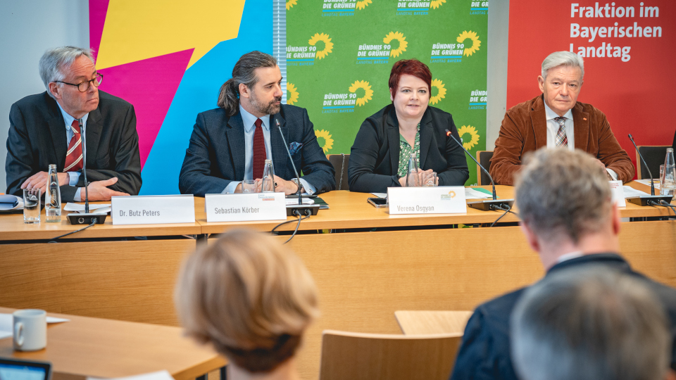 Bayern: GRÜNE, SPD und FDP ziehen vors Verfassungsgericht