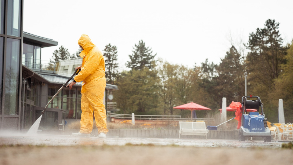 start in die freibadsaison ab mai sommer vorbereitungen laufen 960x540 2