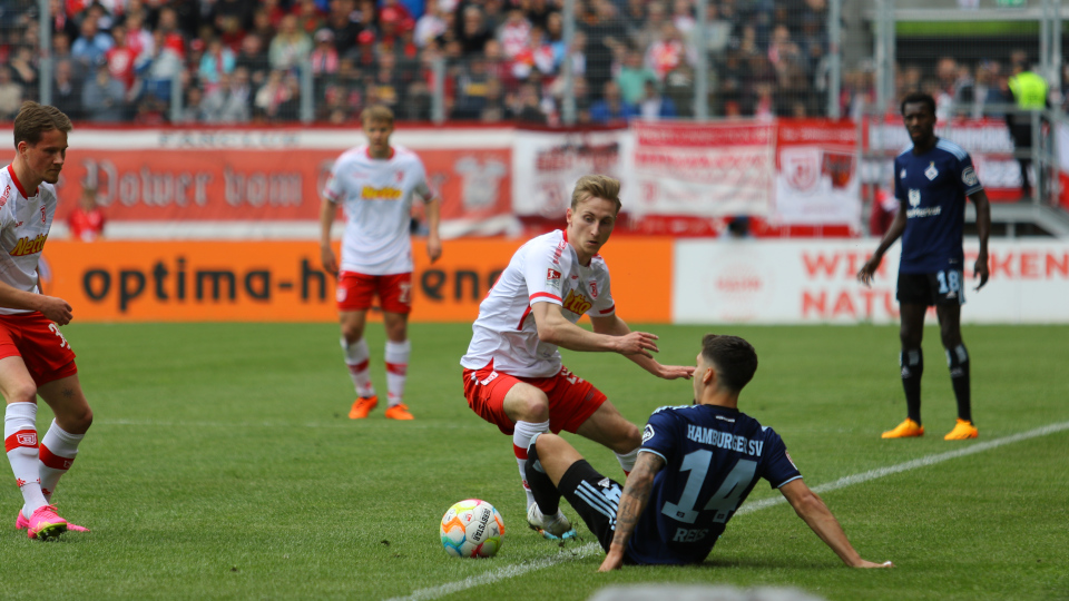 SSV Jahn Regensburg nach Niederlage gegen HSV am Rande des Abstiegs