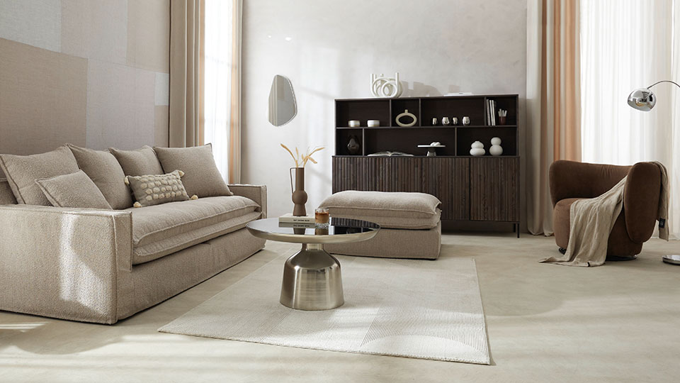 XXXLutz Sommer Trends: Sommer-Must-haves mit chromfarbigen Wohnstücken ergänzt 