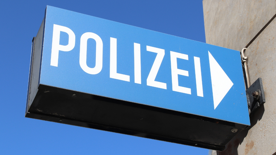 Regensburg: Drei Motorradfahrer veranstalten illegales Kraftfahrzeugrennen 