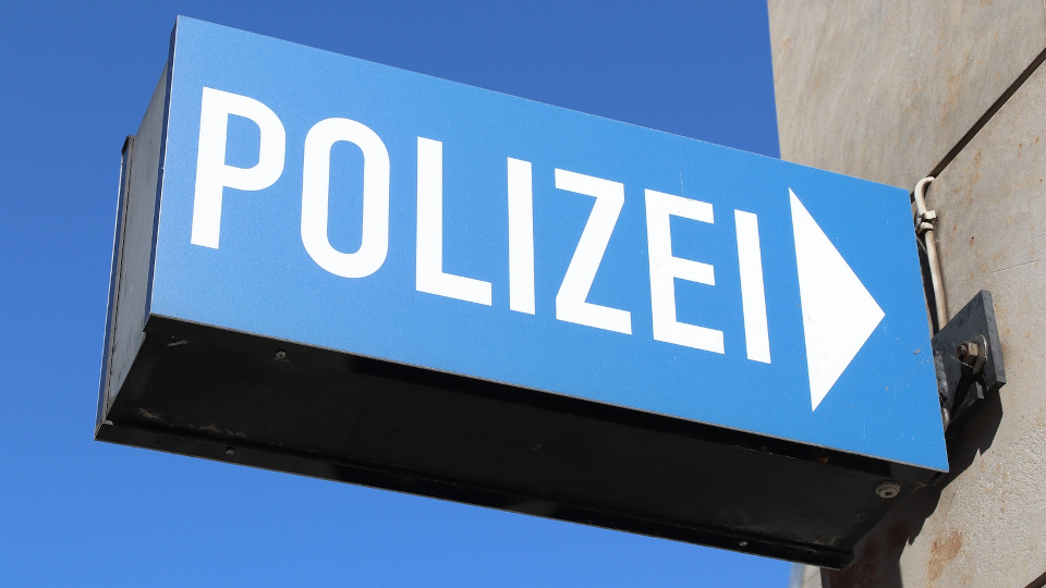 Zeugenaufruf: Geldautomat in Pielenhofen gesprengt 