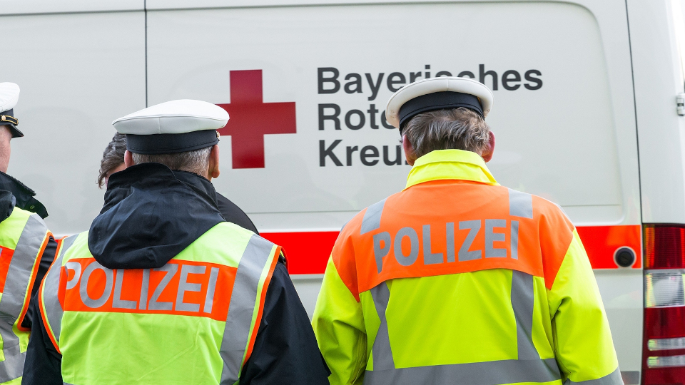 Straubing – Mädchen wird von Bus erfasst und erleidet schwere Verletzungen