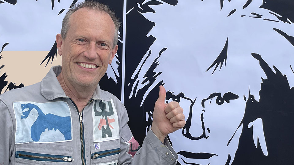 Extremkünstler Michael Werner möchte auf Haidplatz in Regensburg 1.000 Warhols ausstellen und Weltrekord aufstellen