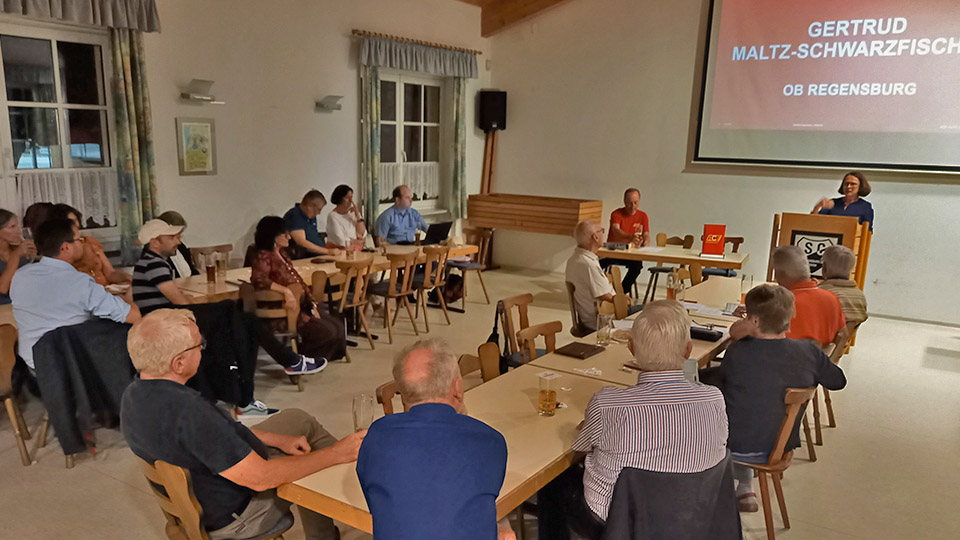 Clubabend des ACE Auto Club Europa e.V. mit Oberbürgermeisterin Gertrud Maltz-Schwarzfischer zur Verkehrssituation in Regensburg