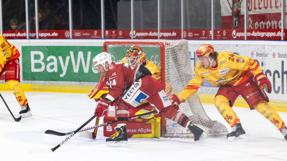 Die Eisbaeren Regensburg im Spiel gegen Kaufbeuren
