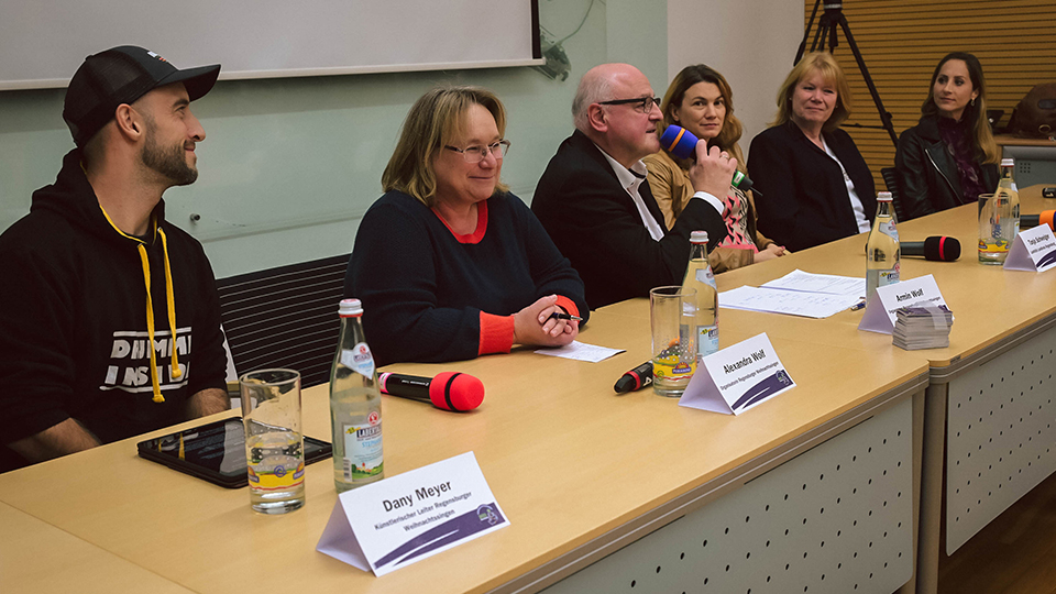 charity on ice so spektakulaer wird das regensburger weihnachtssingen 2023 960x540 1