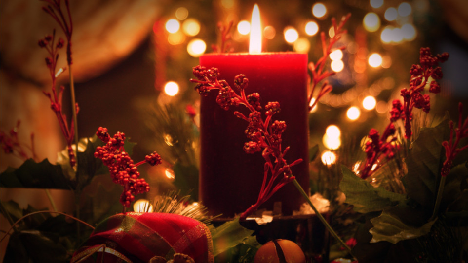 Eine Weihnachtskerze