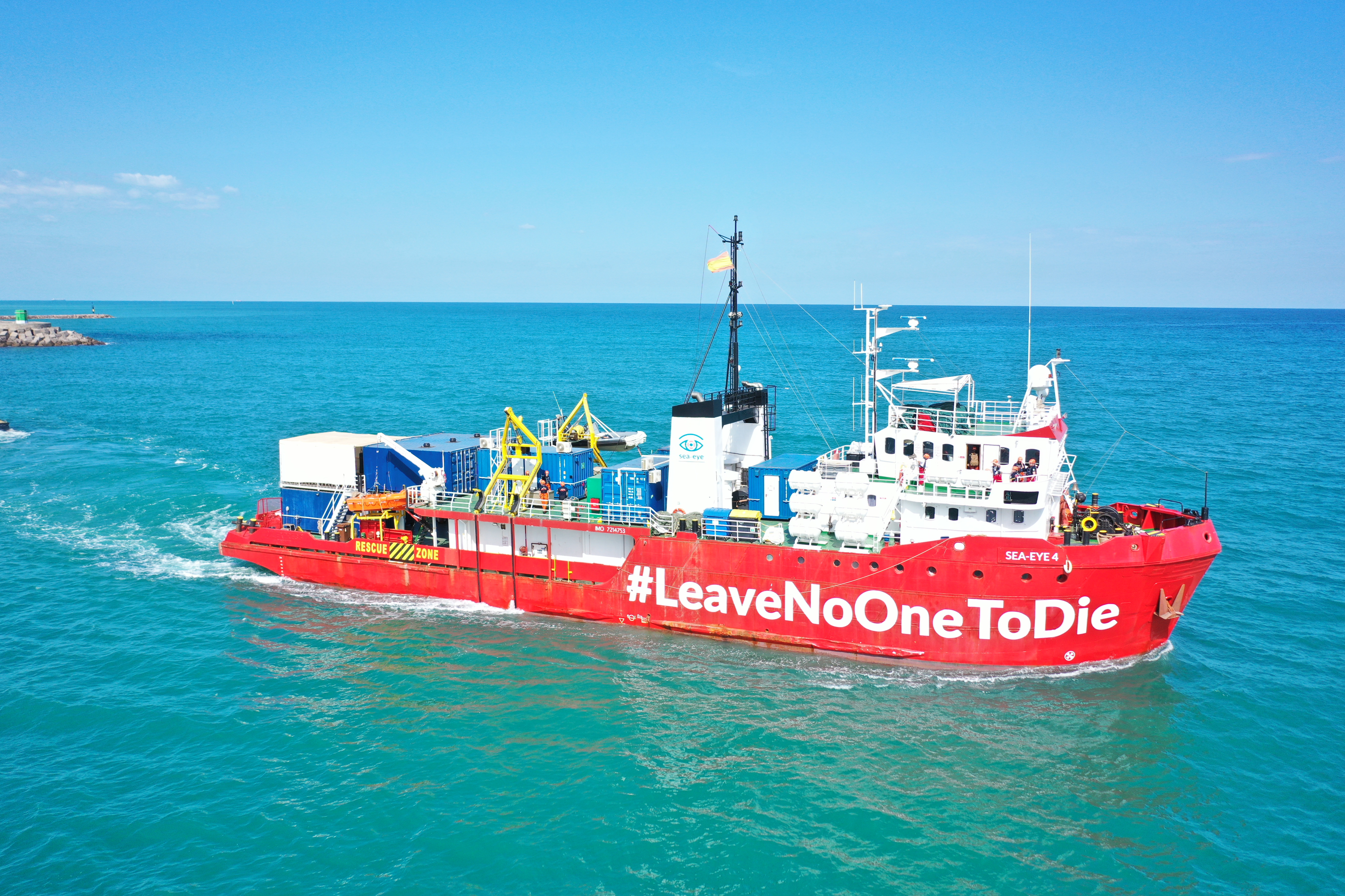 Ein Schiff der Organisation Sea Eye