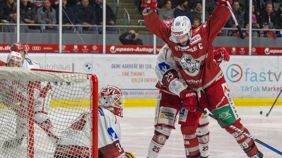 Die Eisbären Regensburg gegen den EV Landshut