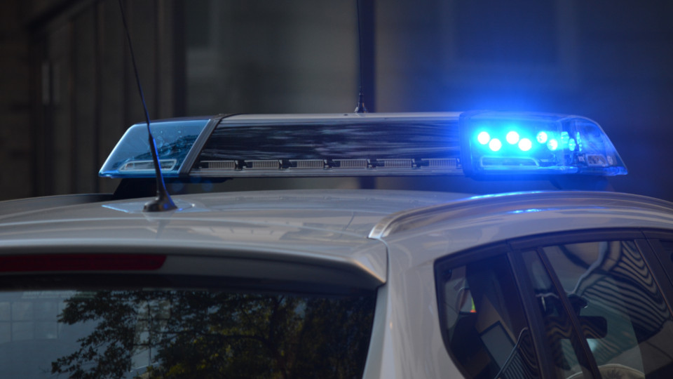 Blaulicht eines Polizeifahrzeugs