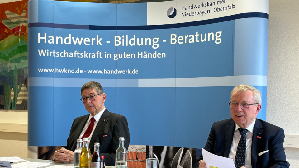 HWK-Präsident Dr. Georg Haber (li.) und HWK-Hauptgeschäftsführer Jürgen Kilger