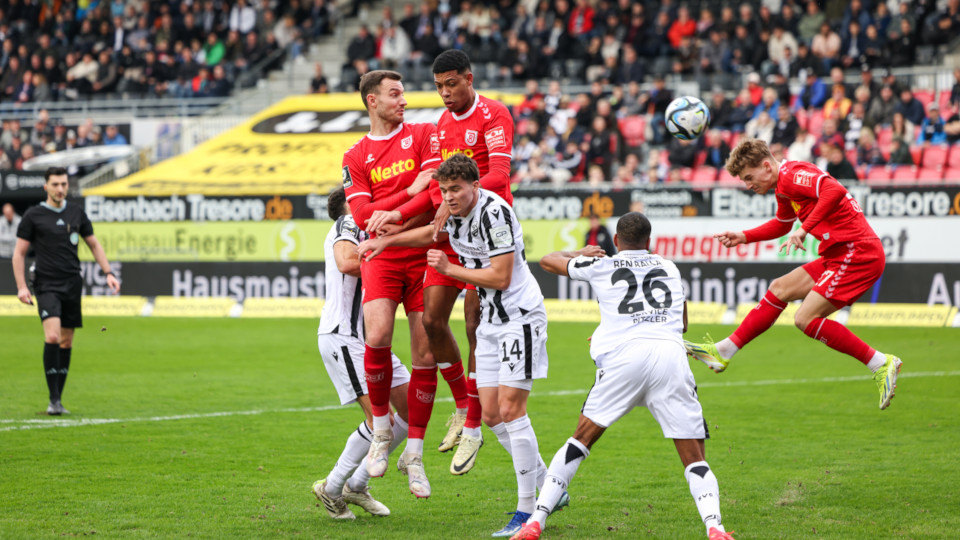 Der SSV Jahn im Spiel gegen Sandhausen