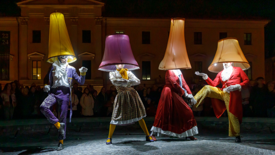 Der Lampenball auf dem RE.LIGHT Festival in Regensburg
