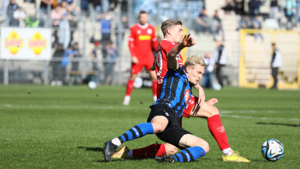 Die Jahnelf gegen Waldhof Mannheim