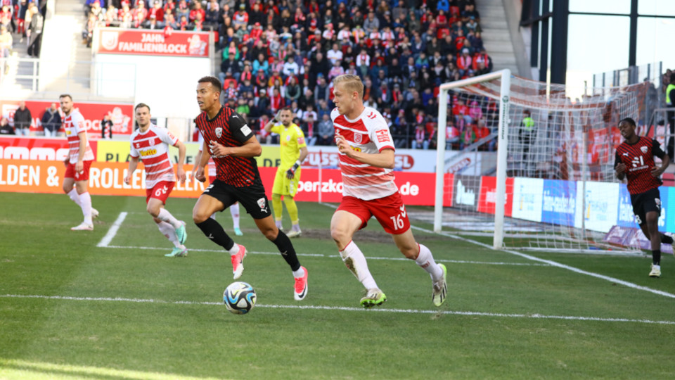 Der SSV Jahn gegen den FC Ingolstadt