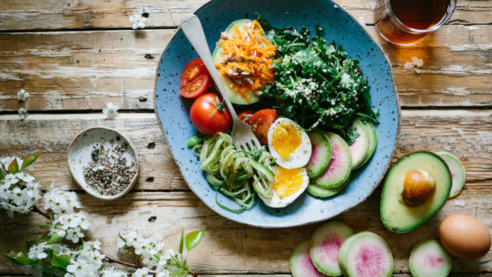 Ein gesundes Gericht mit viel Gemüse