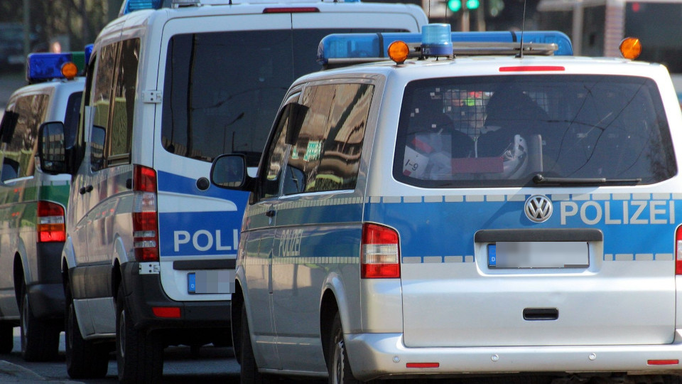 Mehrere Polizeifahrzeuge