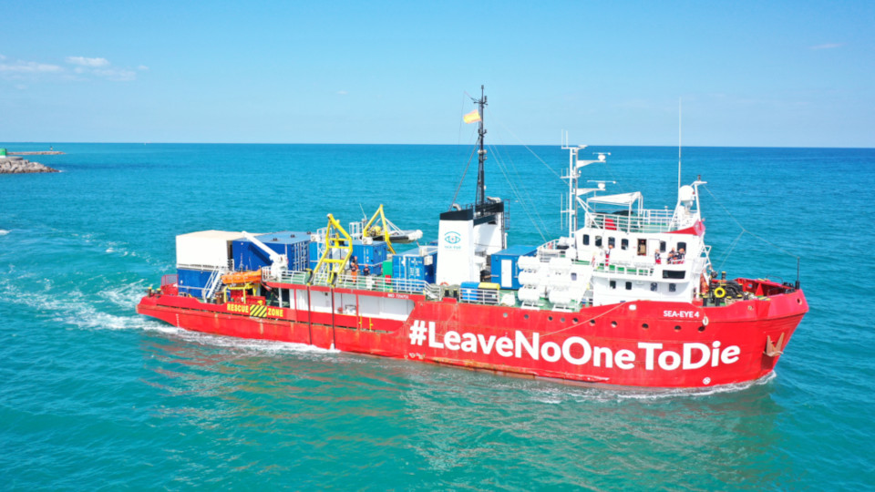 Die SEA-EYE 4