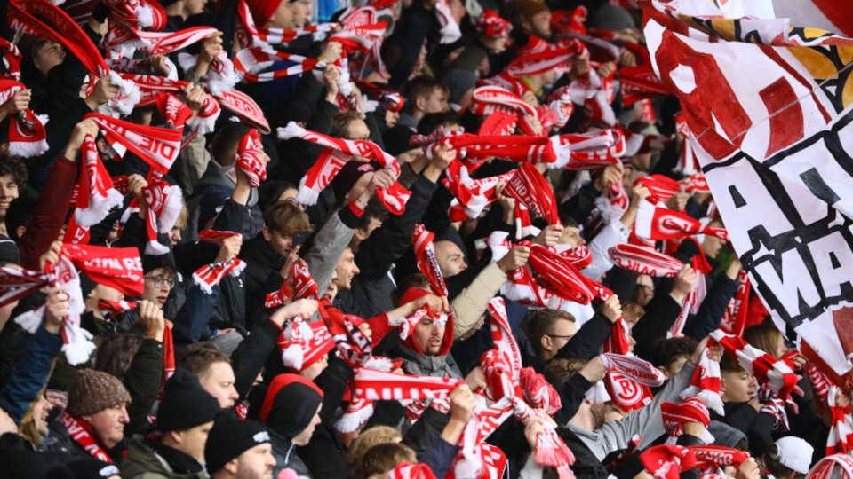 Die Fans des SSV Jahn Regensburg