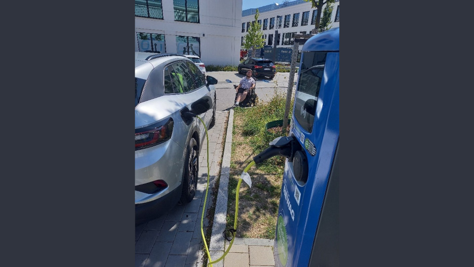 Keine barrierefreie Ladesäule