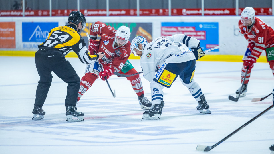 Eishockey Spieler auf dem Eis