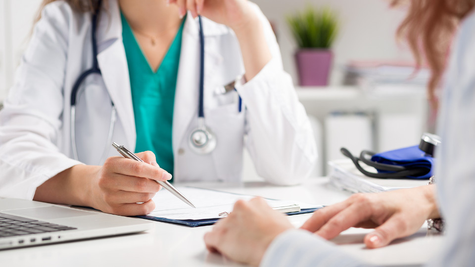 Symbolbild: ärztliche Behandlung