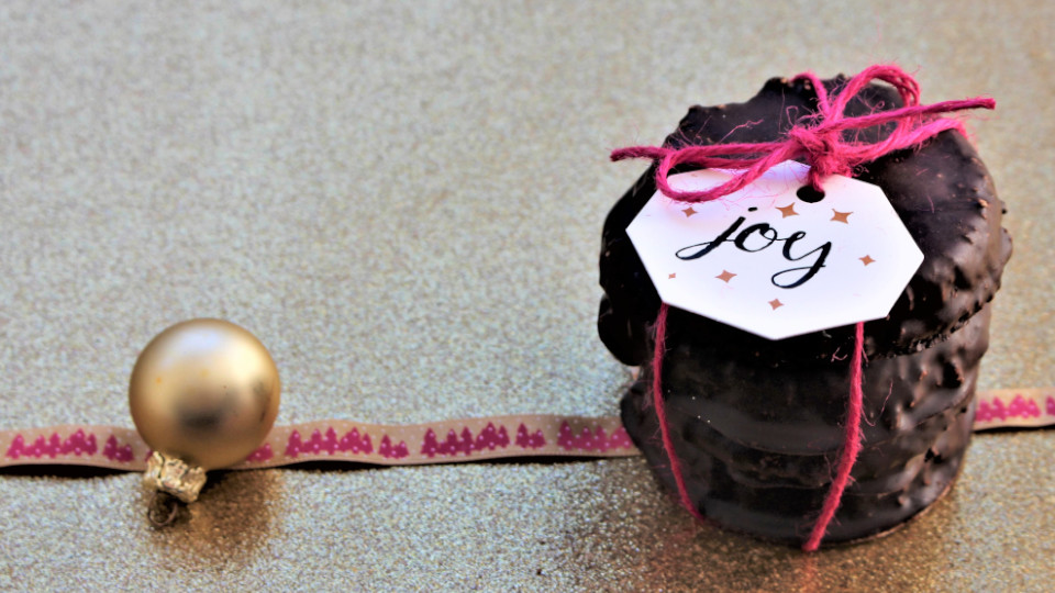 Lebkuchen mit einem "Joy" Schild