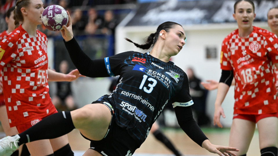 #13 Kreisläuferin Sara Mustafic steht nach ihrer Verletzung kurz vor dem Comeback