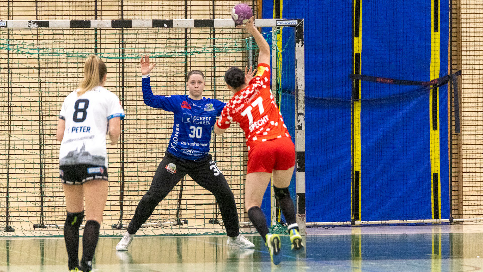 #13 Kreisläuferin Sara Mustafic: Die Mainzer Torhüterin war immer wieder Endstation für die Regensburger Torwürfe 