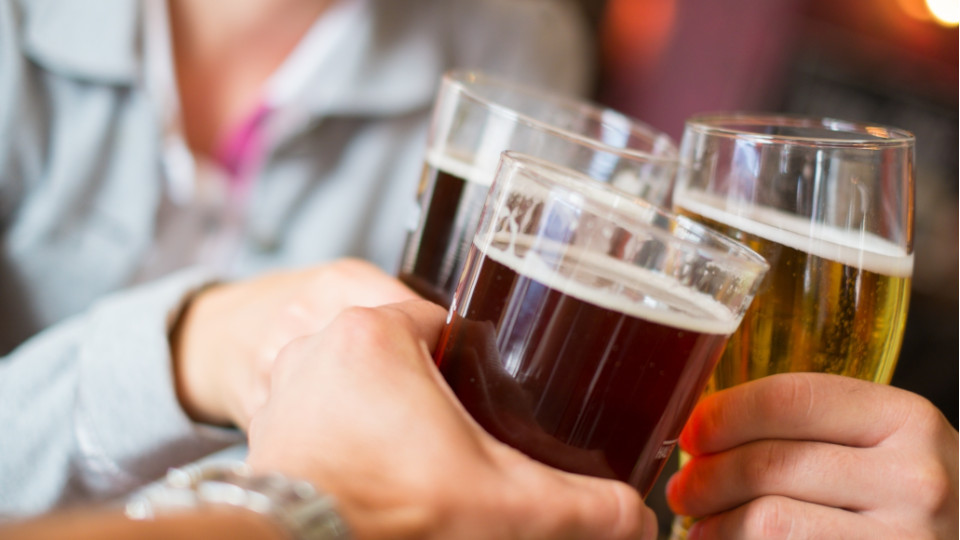 Palmator lädt zum Zusammensein mit Freunden mit gutem Bier ein