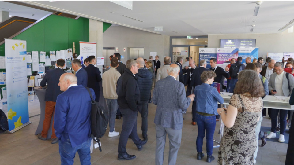 Veranstaltung „Synergien in der Zeitenwende 2025“ in der TechBase Regensburg