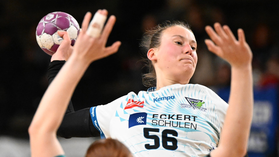 #56 Halblinks Carolin Hübner atmet noch für den ESV, bevor sie nach der Saison in die 1. Bundesliga wechselt