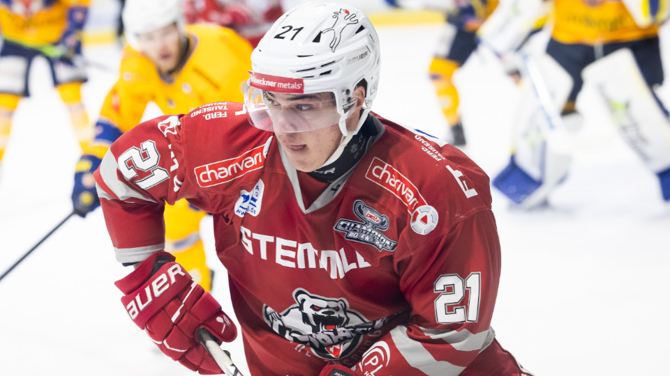  Mit viel Herz und Energie erkämpfte sich Eigengewächs Aleandro Angaran innerhalb kürzester Zeit die Gunst der Regensburger Fans.