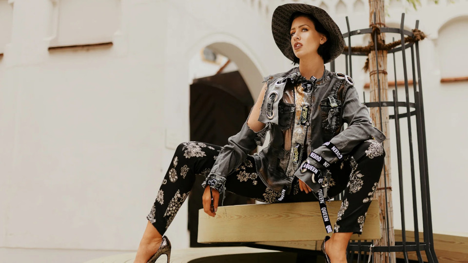 rina wolf sie zerstoert dinge um etwas neues zu erschaffen 3 960x540